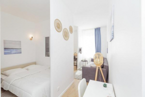 Nice 23 M Bright And Renovated Courtyard Side